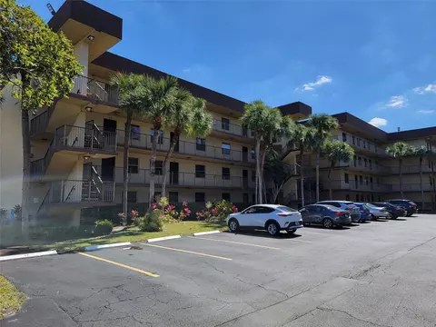 3121 NW 47th Ter #403, Lauderdale Lakes, FL 33319