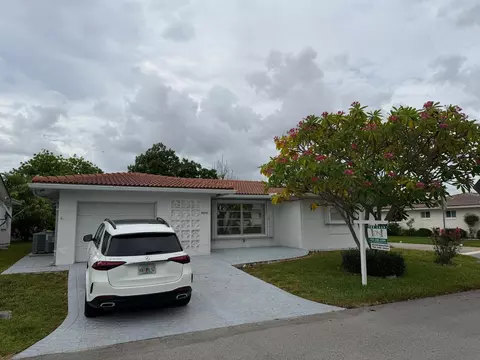 4958 NW 48th Ave, Tamarac, FL 33319