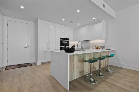 220 Lake Shore Dr #1417, Lake Park, FL 33403