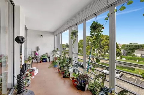 6923 Cypress Rd #D12, Plantation, FL 33317