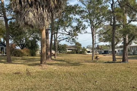 412 Mango Ave, Sebastian, FL 32958