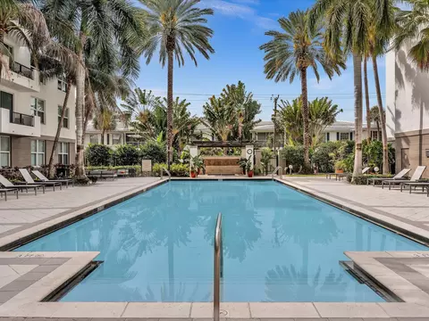 2421 NE 65th St #406, Fort Lauderdale, FL 33308