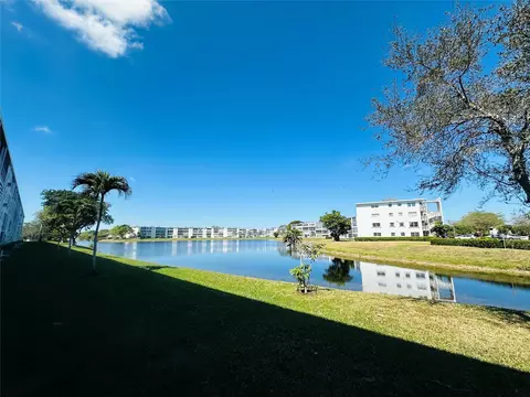 4050 Harwood E #4050, Deerfield Beach, FL 33442