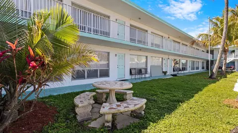 3212 NE 7th Pl #12, Pompano Beach, FL 33062