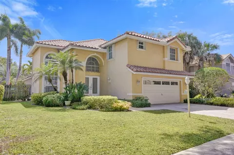 11064 Bismarck Pl, Hollywood, FL 33026