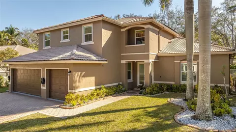 5348 NW 49th Ct, Coconut Creek, FL 33073