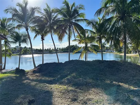 20826 SW 85th Pl, Cutler Bay, FL 33189