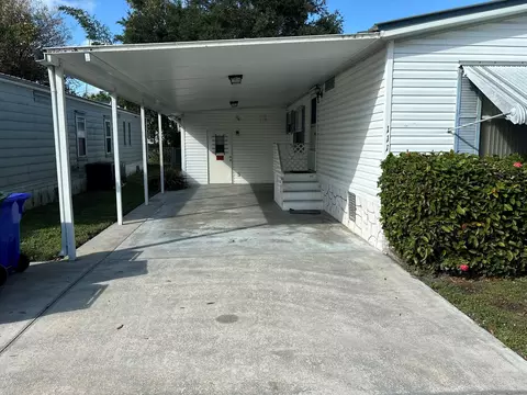 111 NE 8th Ave, Okeechobee, FL 34972 photo 3