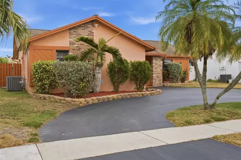 11841 NW 39th Pl, Sunrise, FL 33323