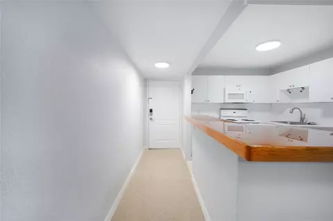 770 SE 2nd #201F, Deerfield Beach, FL 33441