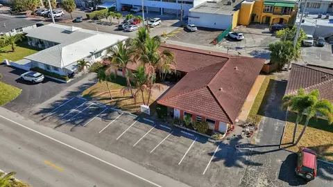 2732 NE 32 St, Fort Lauderdale, FL 33306