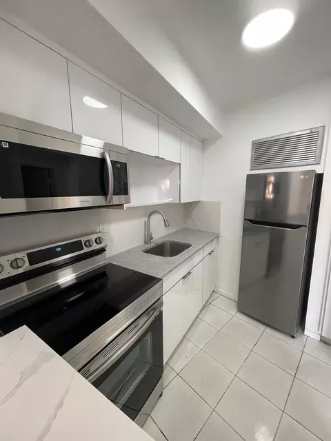 11 SW 52nd Ave #7A, Coral Gables, FL 33134