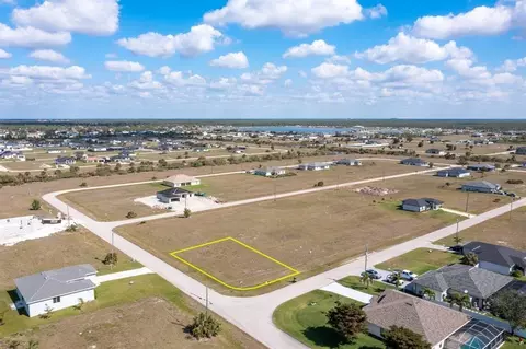 3927 NW 38th Ter, Cape Coral, FL 33993