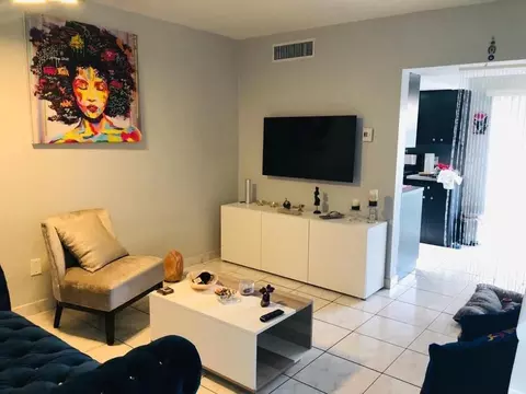 701 S Royal Poinciana Blvd #13, Miami Springs, FL 33166