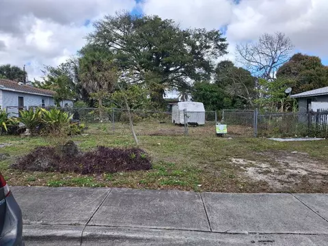 3023 NW 7th St, Fort Lauderdale, FL 33311