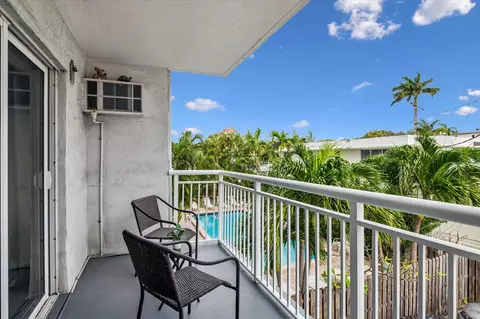 720 Orton Ave #206, Fort Lauderdale, FL 33304