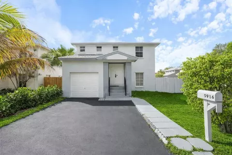 5916 Woodland Point Pl, Tamarac, FL 33319