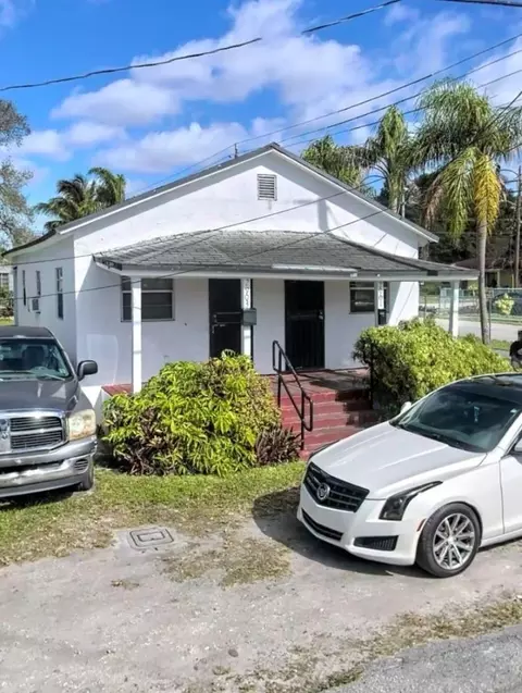 2901 NW 48th St, Miami, FL 33142