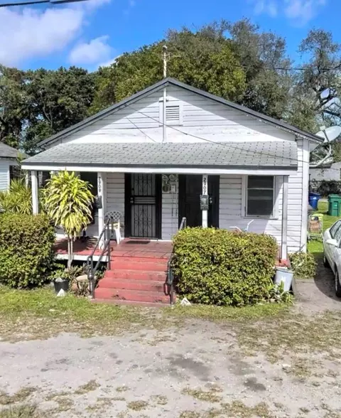 2907 NW 48th St, Miami, FL 33142