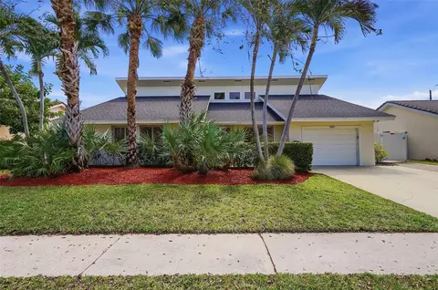 340 Apache Ln, Boca Raton, FL 33487