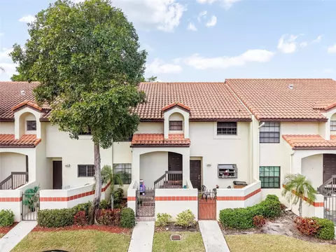 404 Republic Ct #404, Deerfield Beach, FL 33442