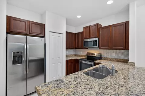 4234 N Dixie Hwy #122, Oakland Park, FL 33334