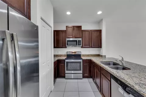 4234 N Dixie Hwy #122, Oakland Park, FL 33334