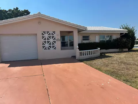 5807 NW 85th Ave, Tamarac, FL 33321