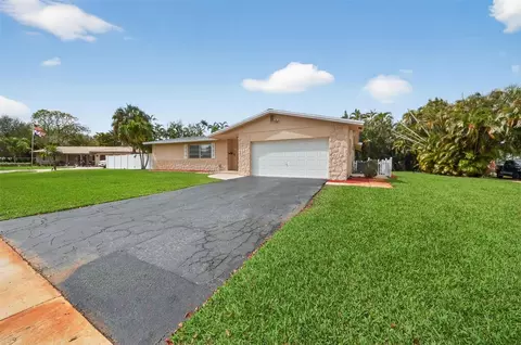 1101 SW 68th Ave, Plantation, FL 33317