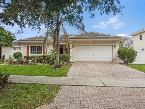 300 NW 17th Ave, Pompano Beach, FL 33069