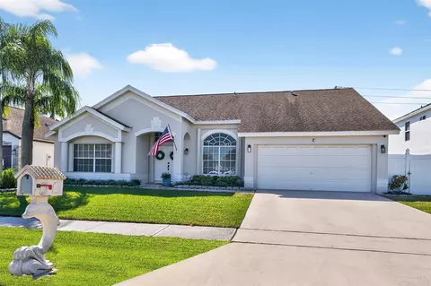 2 Meadows Park Ln, Boynton Beach, FL 33436