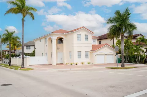 8891 NW 178th Ln, Hialeah, FL 33018