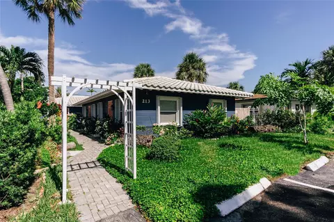 213 Hibiscus Ave, Pompano Beach, FL 33062