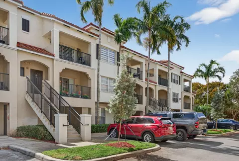 5980 W Sample Rd #204, Coral Springs, FL 33067