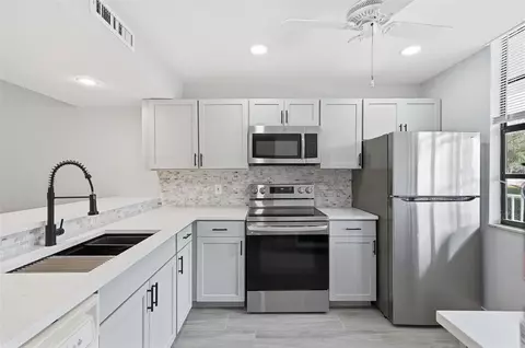 1717 Whitehall Dr #205, Davie, FL 33324