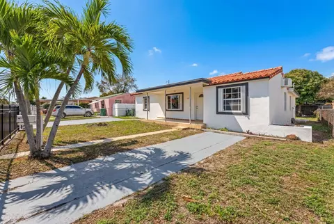 830 NW 30th Ct, Miami, FL 33125