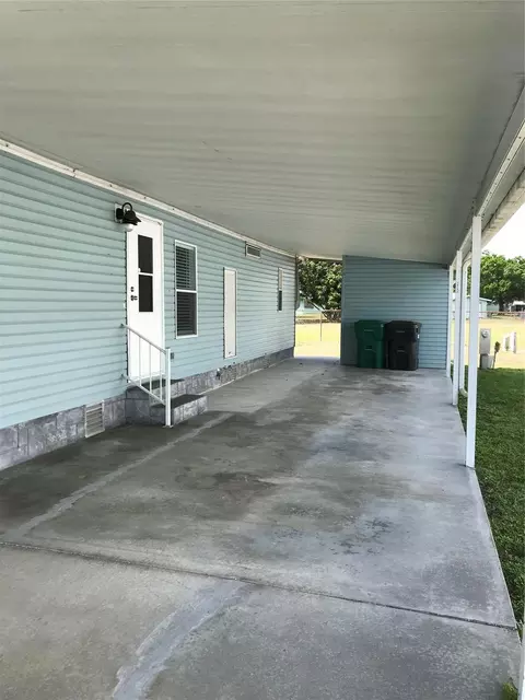 1703 SW 35th Cir, Okeechobee, FL 34974 photo 2