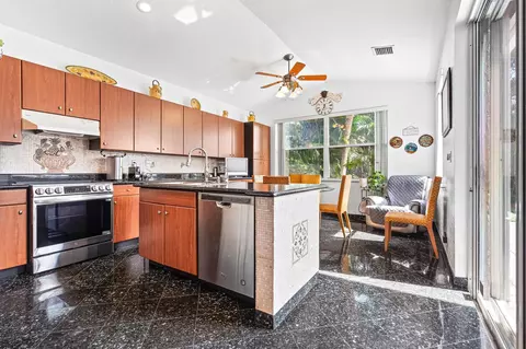 3274 NW 22nd Ave, Oakland Park, FL 33309