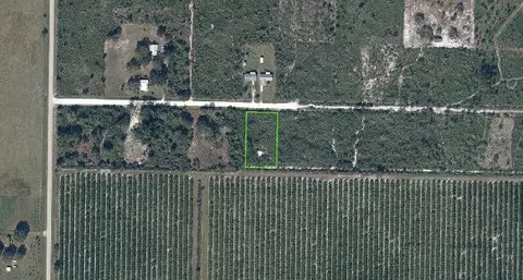 2717 Hacienda Dr, Lorida, FL 33857