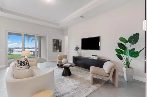 10390 Northbrook Cir, Palm Beach Gardens, FL 33412