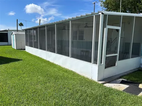 1379 Chobee St, Okeechobee, FL 34974 photo 2