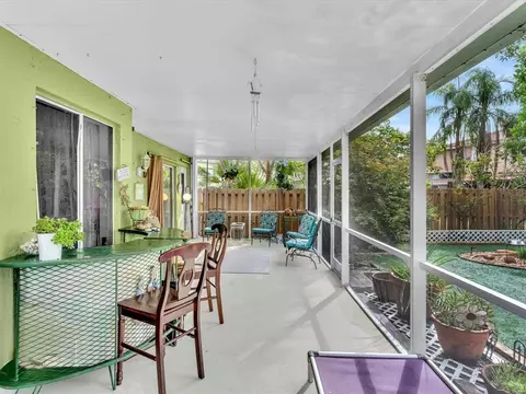 11240 Reveille Rd, Hollywood, FL 33026