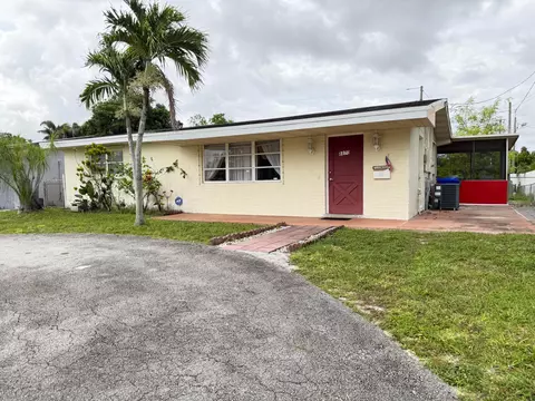 8870 Taft St, Pembroke Pines, FL 33024