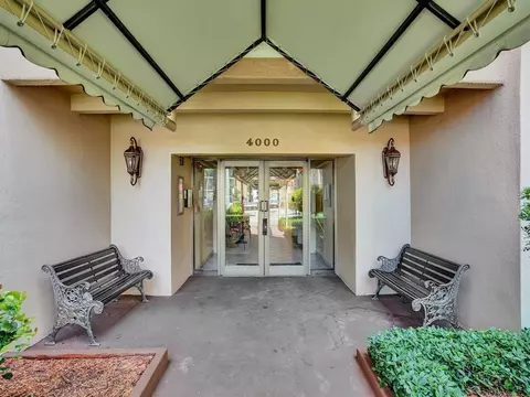 4000 N Hills Dr #25, Hollywood, FL 33021