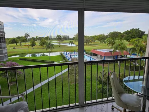 8900 Washington Blvd #409, Pembroke Pines, FL 33025