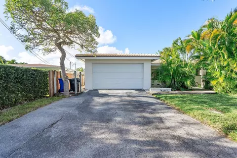 1641 Poinsettia Dr, Fort Lauderdale, FL 33305