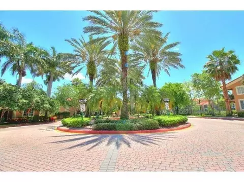4820 N State Road 7 #203, Coconut Creek, FL 33073
