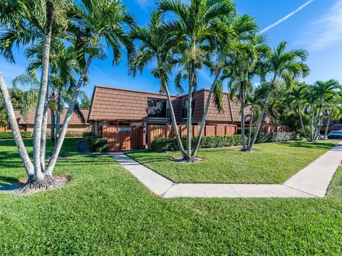 9131 SW 20th Pl #A, Davie, FL 33324