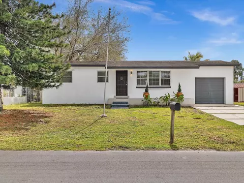 5710 SW 54th Ct, Davie, FL 33314