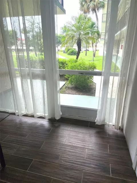804 SE 7th St #101, Deerfield Beach, FL 33441